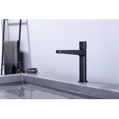 Umyvadlová stojánková baterie Loreta Grip - nízká - černá matná - 423586