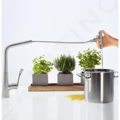 Hansgrohe Dřezová baterie M7117-H320 s výsuvnou sprškou, sBOX, vzhled nerezu 73816800