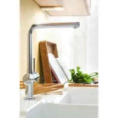 Grohe Páková dřezová baterie, chrom 31375000