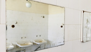 Jak opravit prasklé umyvadlo