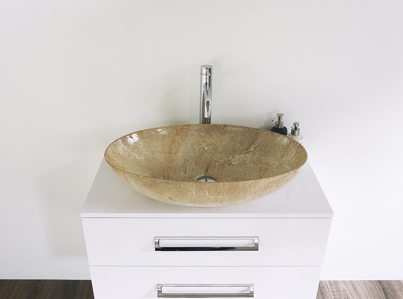 DENIS M keramické umyvadlo s povrchovou strukturou mramoru 66 x 44 x 16 cm