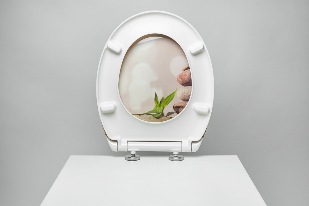 Duroplastové sedátko se zpomalovacím mechanismem SOFT-CLOSE STONE PYRAMID